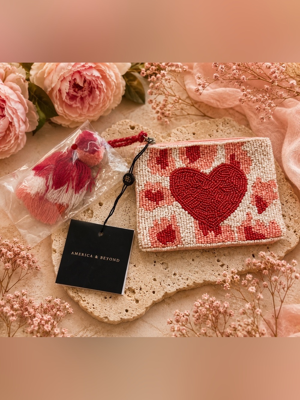 ❤️ America & Beyond Beaded Heart Coin Purse | Handmade Zipper Pouch | NWT ❤️